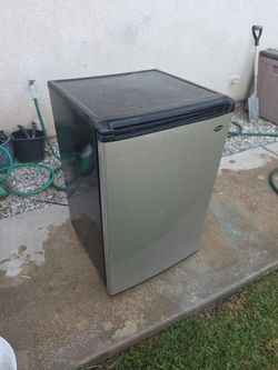 Mini Refrigerator by sanyo