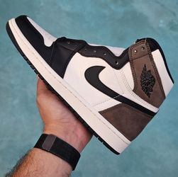 NEW | Nike Air Jordan 1 High "Dark Mocha" Size 8, 8.5, 9.5, 10.5, 13 aj1 I hi 