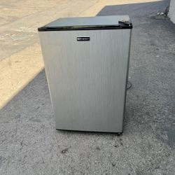 Stainless Steel Mini Fridge With Freezer Free Local Delivery/30 Day Warranty