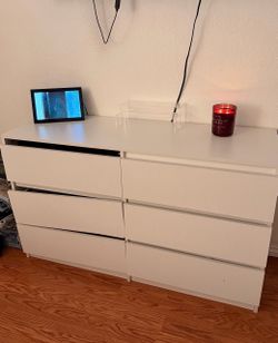 White 6 drawer dresser