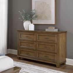 Universal Broadmoore Pierson 6-Drawer Dresser, Dark Caramel New Scratch and Dent