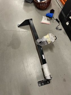 Trailer Hitch Receiver - Tow Hitch