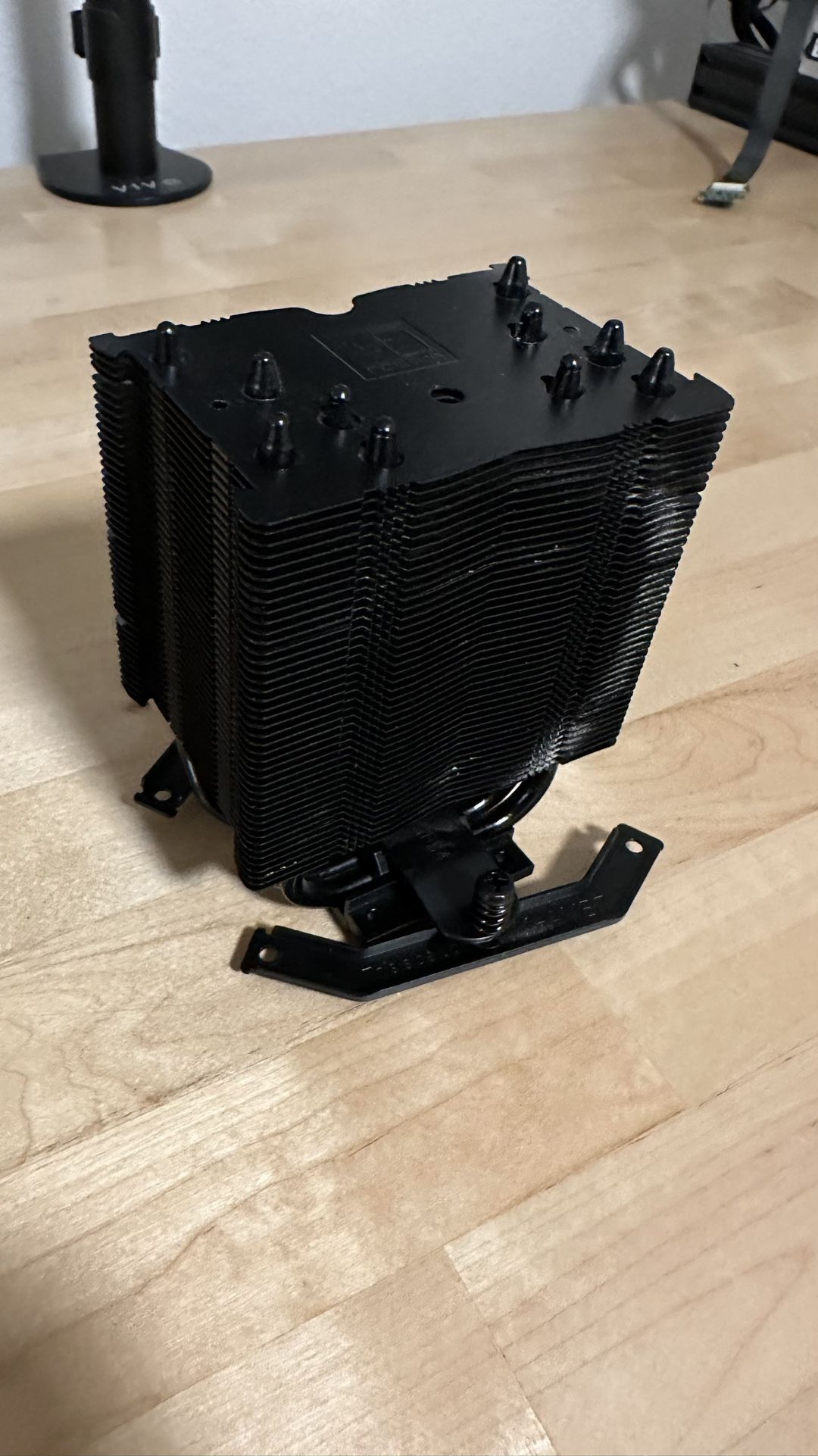 Noctua NH-U9S 92mm Single-Tower CPU Cooler (Black)