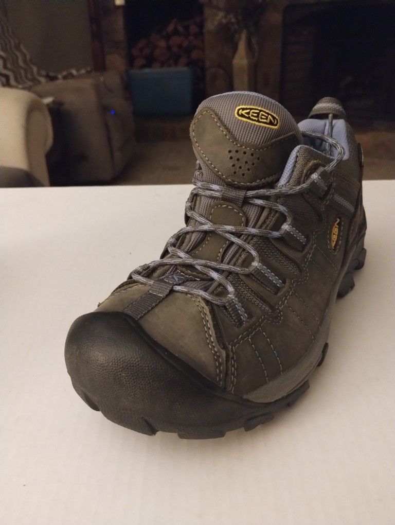 (Size-9.5) Like New, Women's, Keen Targhee II WP Waterproof Hiking Shoes