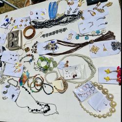 Random Jewelry 