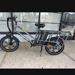 Double batteries e-bike