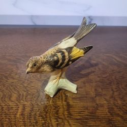 Vintage Goebel Pied Wagtail Porcelain Bird Figurine CV36 - Hand-Painted 1956 West Germany Collectible on Rustic Perch