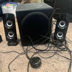 Small Speakers And Sub Woofer