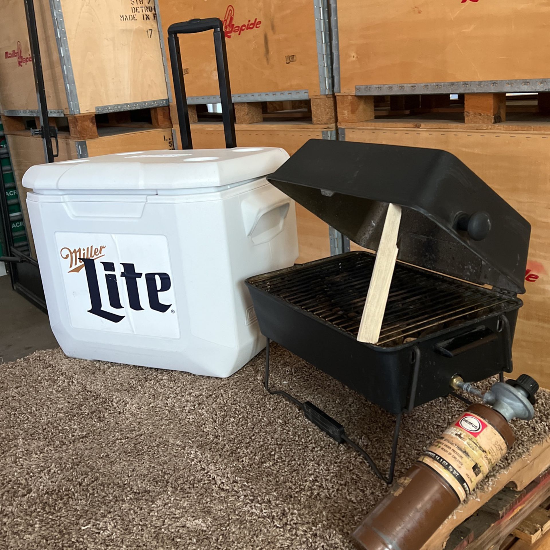 Cooler & Small Grill