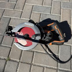 Rigid Thru Cool R 32104 Circular Saw