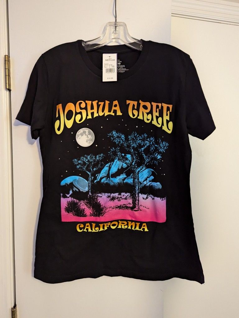 NEW Joshua Tree California T-shirt, Medium, super soft,