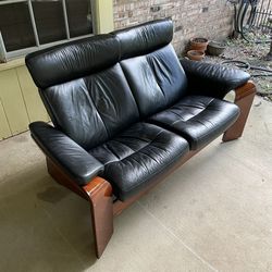 Authentic Ekornes Stressless Black Leather Reclining Couch
