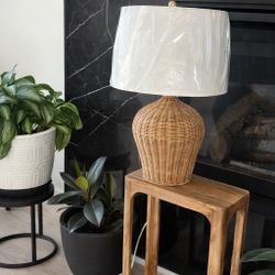 Modern wooden side table with matching woven-style table lamp – brand new condition