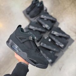 Jordan 4’s black cats