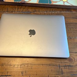 For Parts Or Repair-  MacBook Pro 13” 2017 2tb 16gb