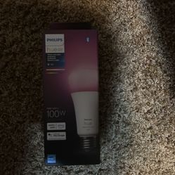 ONE PHILLIPS HUE 100 WATT COLOR CHANGING BULB 💡 
