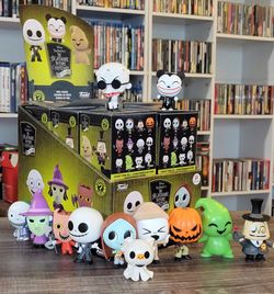 NM 2018 Funko Mystery Minis Nightmare Before Christmas 25th Complete Set 12 Walgreens Exclusive GITD Flocked W/ Display Box & Inner Bags Rare Case Lot