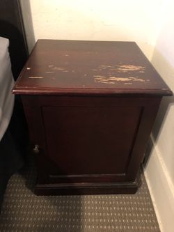 Bedside cabinets