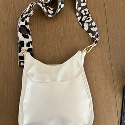 Ah-dorned medium  faux leather white crossbody bag Pre-owned. Cute Bag!