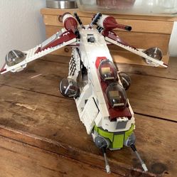 Lego Star Wars 2013 Republic Gunship 100% Complete with 15 Phase1 Clone Troopers