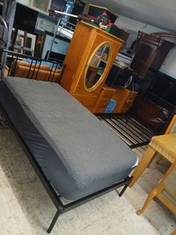 2 Twin Bed Frames