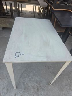 Mesa bonita blanca