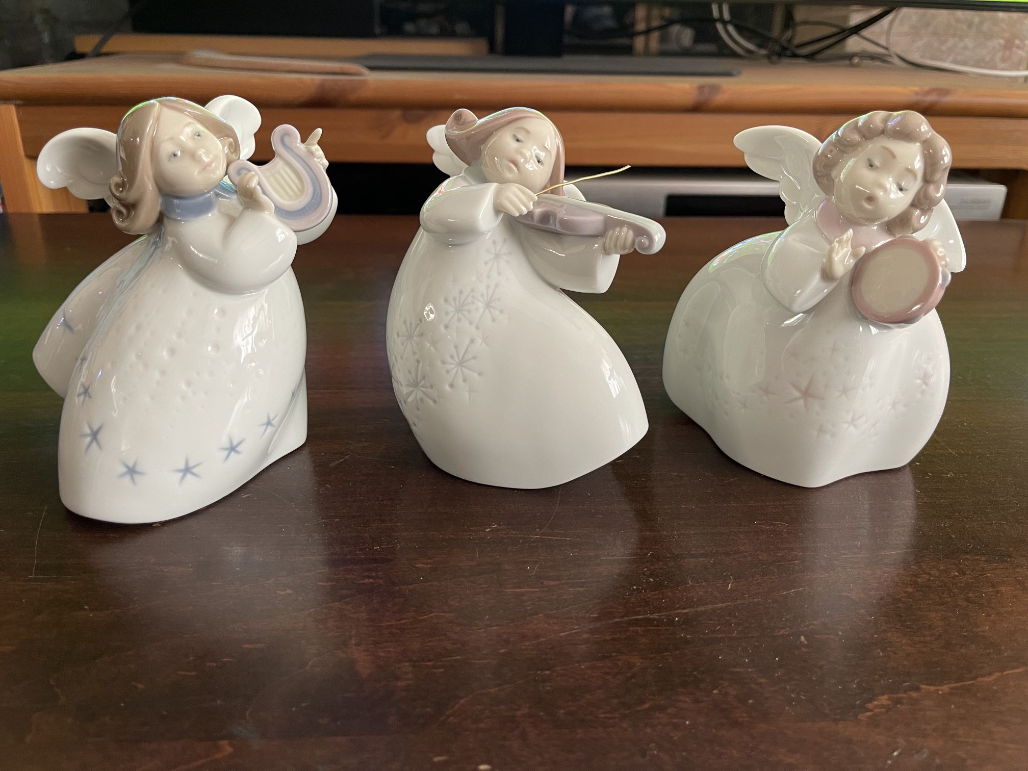 3 Lladro Figurines - Little Angels Playing Music - 06528 Lyre, 06529 Violin, 06530 Tambourine 
