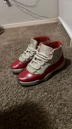 Jordan 11 Cherrys 8.5 Men’s