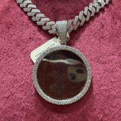 ✨ 8mm Silver Moissanite Cuban Chain (20”) + 17.32 CTW Picture Pendant – Free Picture & Engraving! 💎