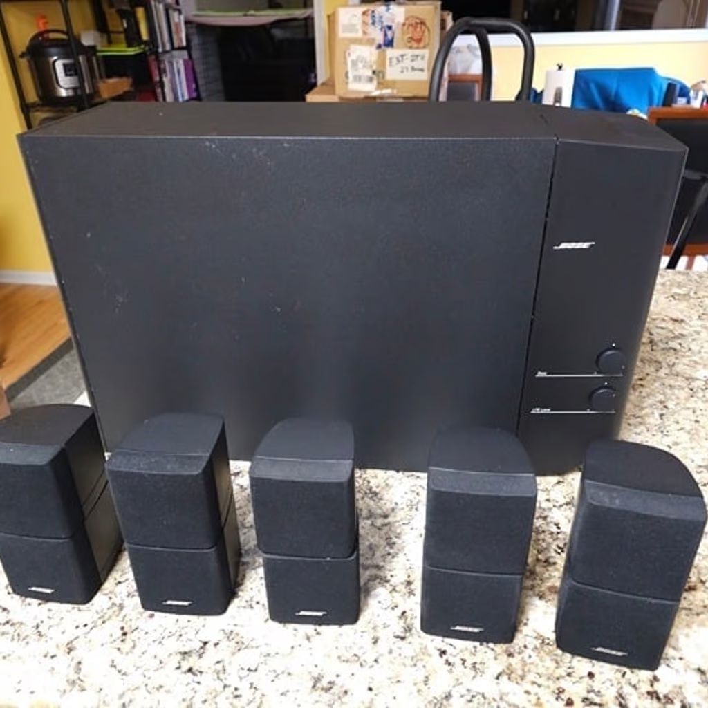 BOSE Acoustimas 15 5.1 Speaker System