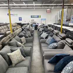 Sofas And Loveseats 