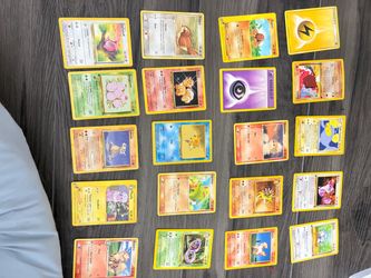 Pokémon Trading Cards Mixed Lot