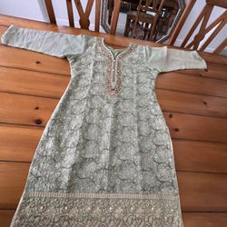 Women’s  embroidered Kurta