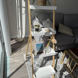 Modern Ladder Shelf – Good Condition