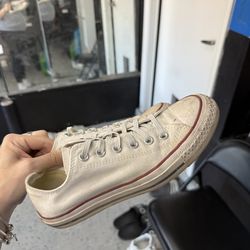 Converse white 8.5 women, 6.5 men