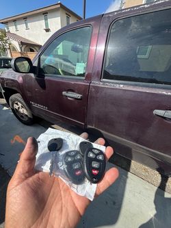 Laves de autos / car keys and remotes