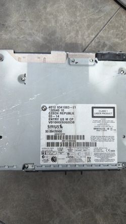 BMW 320i radio unit