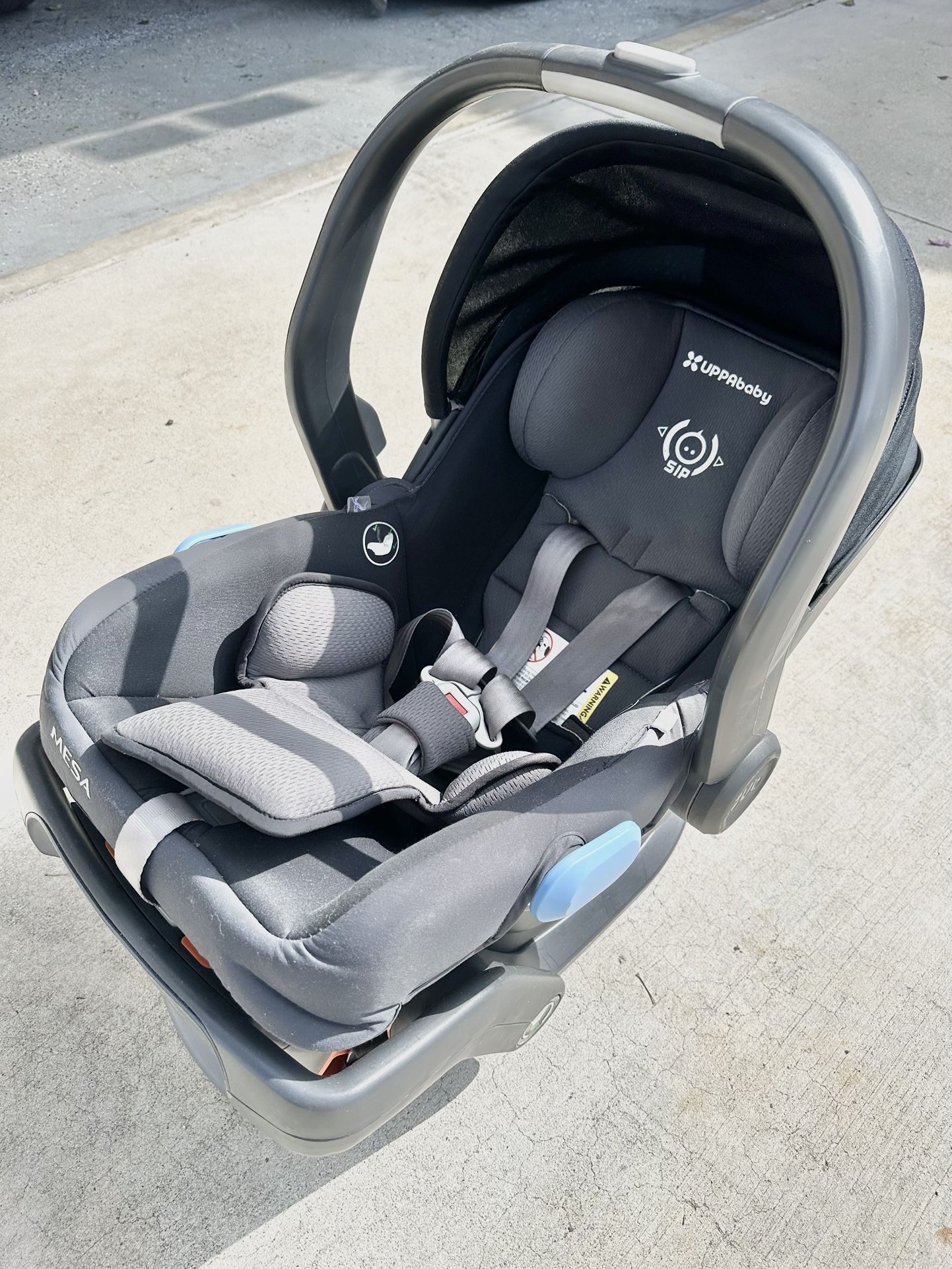 UPPAbaby Mesa V2 Infant Car Seat/Easy Installation/Innovative SmartSecure Technology/Base + Robust Infant Insert Included/Direct Stroller Attachment/J