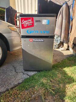Mini fridge in Great Condition