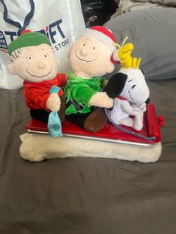 Snoopy and friends Christmas decor