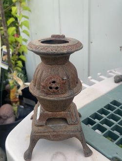 Cast iron salesman's sample vintage potbelly stove