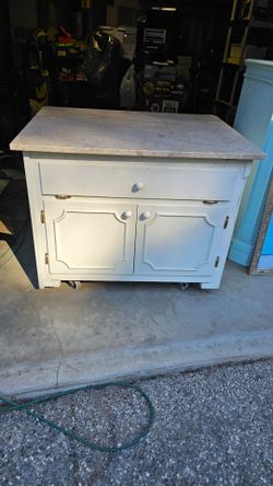Rolling kitchen island with removable stone top