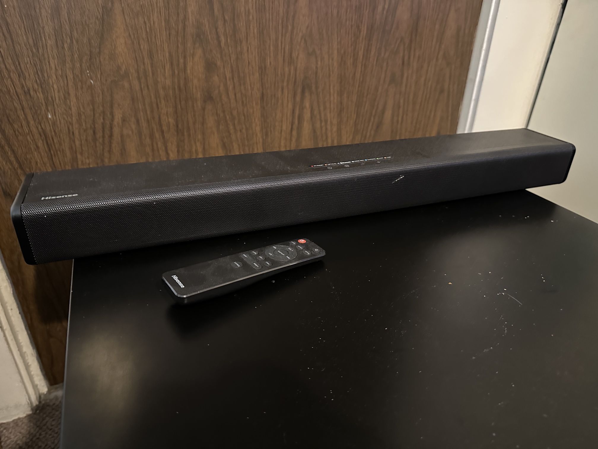 Hisense HS214 2.1ch Sound Bar 108W Built In Subwoofer