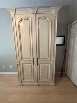 Dresser/TV cabinet