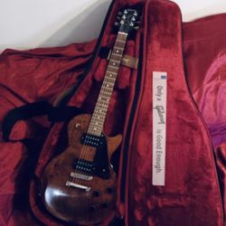 2018 Gibson Les Paul Studio Worn Brown + Gibson Case (Excellent Condition) $1,000