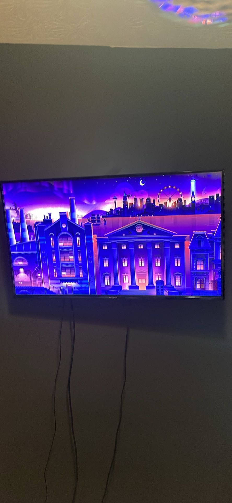 T.v With Wall Mount And Roku