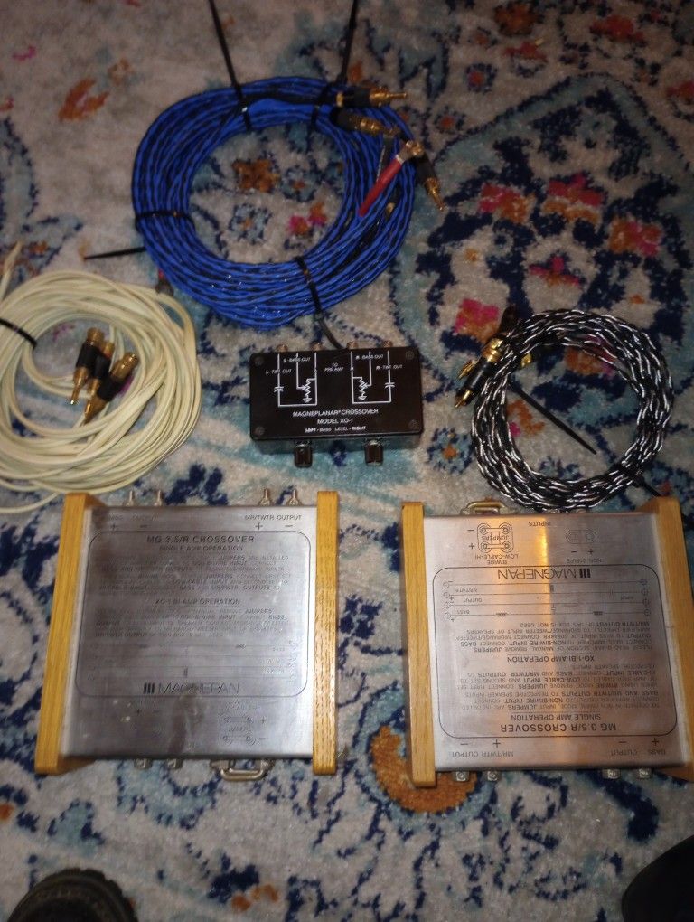 Magnepan Magneplanar 3.5R vintage hifi speakers