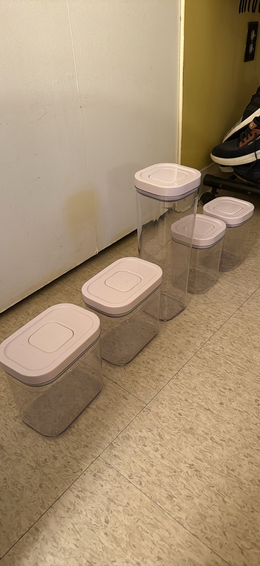 Oxo containers (5 Piece set) 