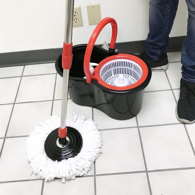 (NEW) $20 each Spin Mop 360 degree press mop bucket set with push and pull rotation 