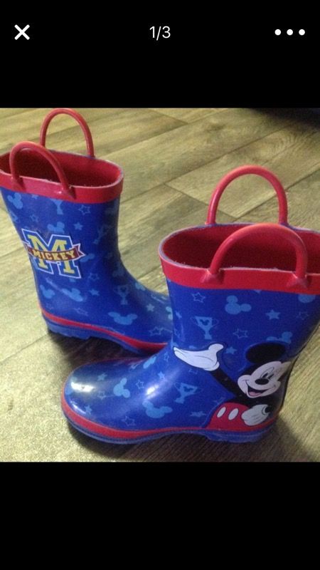 Kids rain boots